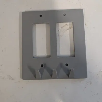 Nắp công tắc đôi kèm móc treo chìa khóa