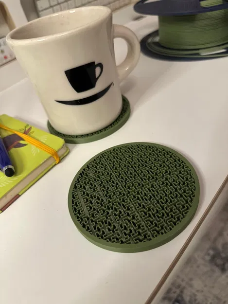 Miếng lót ly 3D hoa văn mê cung Tetris La Mã (Roman Tetris Maze Patterned 3d Coaster) - Image 1