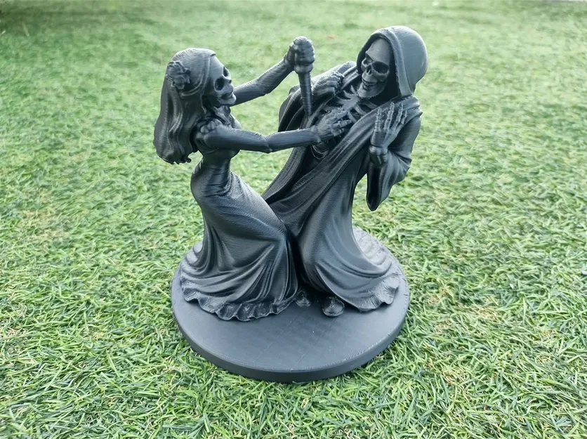 Eternal Embrace – Cặp Tình Nhân Bộ Xương Nhảy Vũ Điệu Dao Găm - Image 1