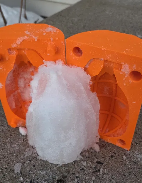 Khuôn Snow Grenade Mold (Lựu đạn tuyết) - Image 1