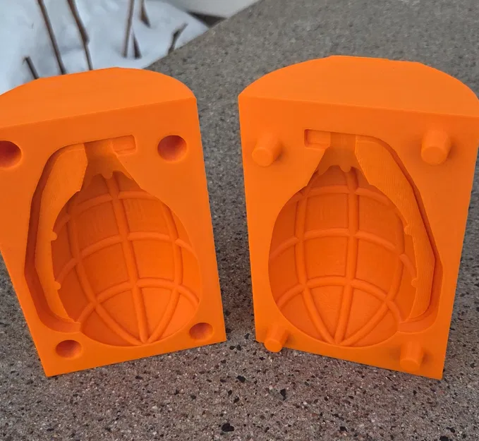 Khuôn Snow Grenade Mold (Lựu đạn tuyết) - Image 2