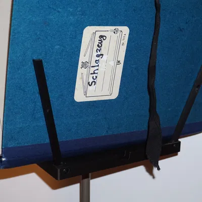 Giá kẹp tập nhạc tối ưu cho chân nhạc (gấp gọn, dễ mang theo)