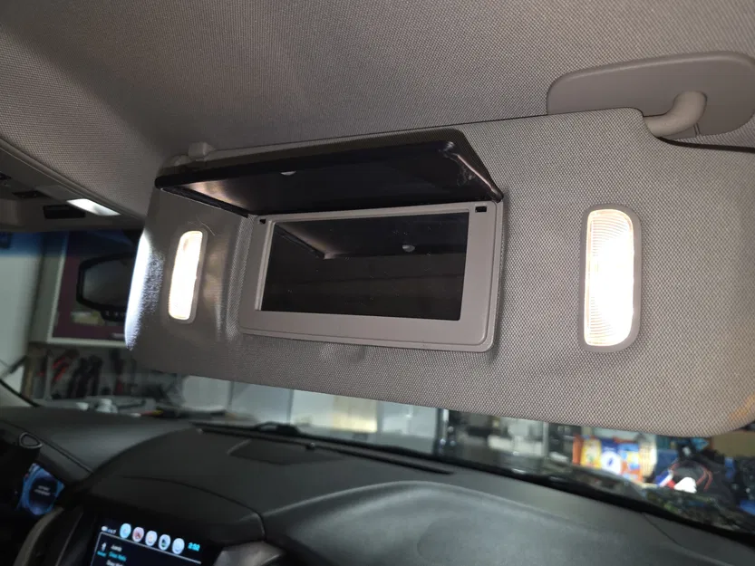 Nắp gương bên phụ (passenger side mirror cover) GMC Yukon Denali 2018 - Image 4