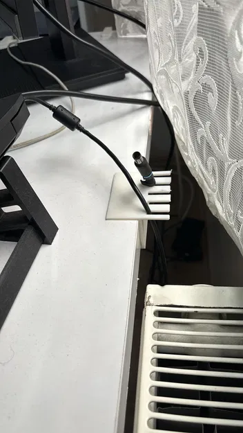 Kẹp Sắp Xếp Dây Trên Bàn (Độ Dày 37mm) - Image 1