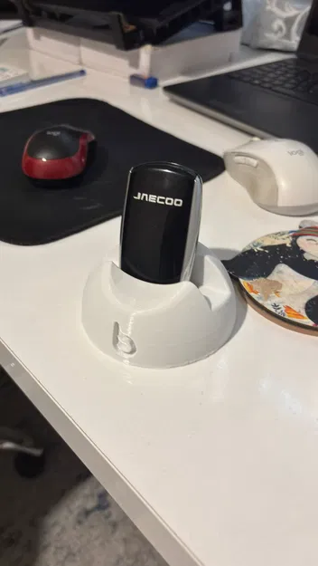 Kệ treo chìa khóa ô tô & Giá đỡ điện thoại - Image 1