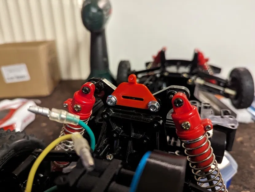 Ngàm gắn thân sau Tamiya Saint Dragon BP7 4035017 (Vintage, khung Madcap) - Image 1