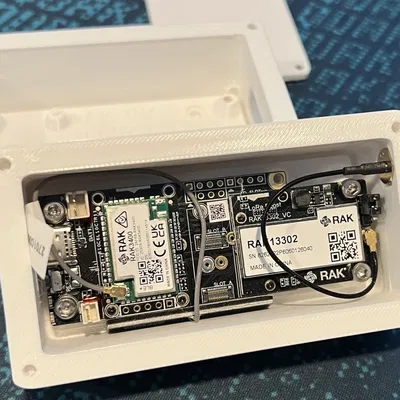 Case đơn giản cho Rak WisMesh 1W Booster 3401 + 13302