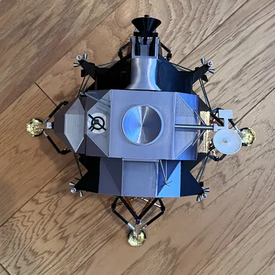 Mô hình Apollo Lunar Module tỉ lệ 1/25