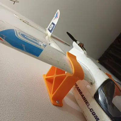 Giá treo tường cho máy bay RC (RC Airplane wall mount)