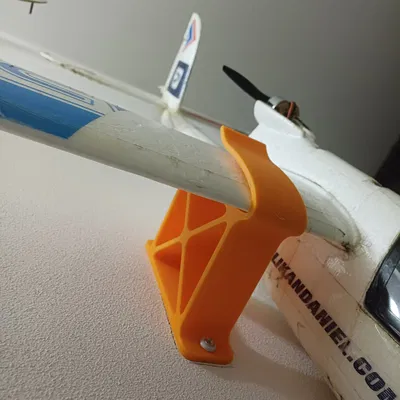 Giá treo tường cho máy bay RC (RC Airplane wall mount)