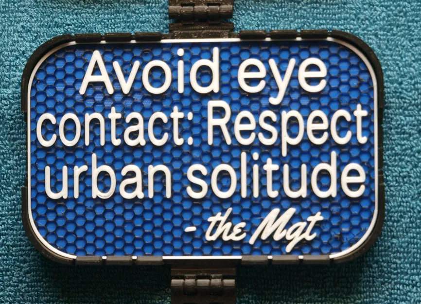 Bảng Mgt: Tránh giao tiếp bằng mắt - Image 1