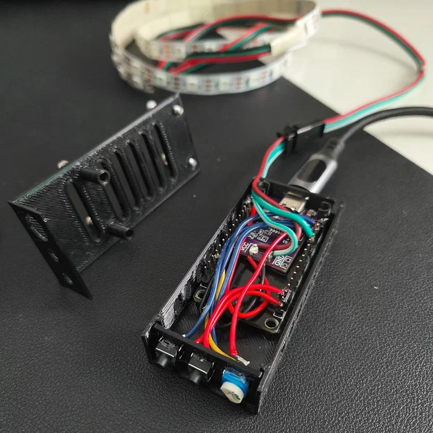Vỏ ESP32 WLED (USB-PD) gắn dưới bàn - Image 2