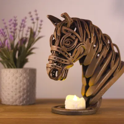 Tượng Đầu Ngựa (làm từ móng ngựa hàn)