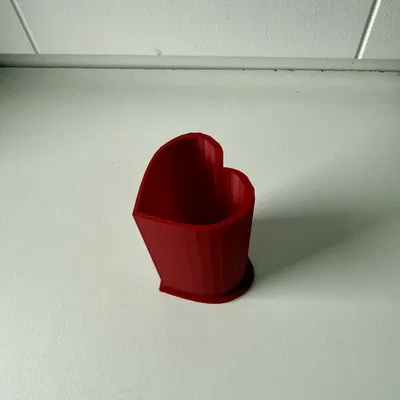 Bình hoa hình trái tim