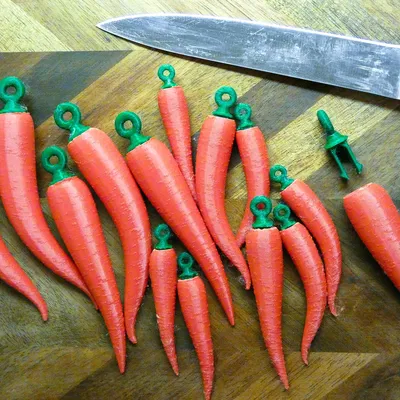 Bông tai hình ớt (Chili Earrings)