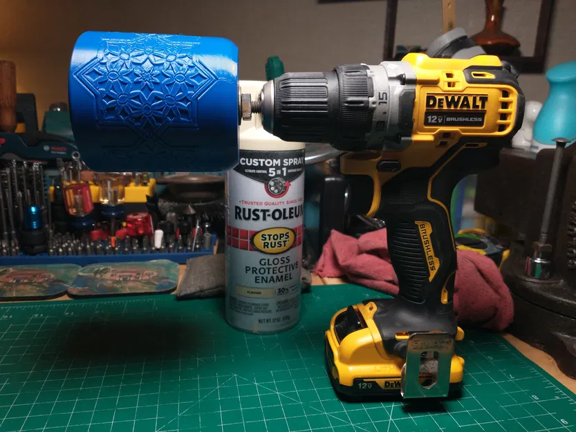 Đầu lắc lon sơn xịt (Spray Paint Shaker) - Image 1