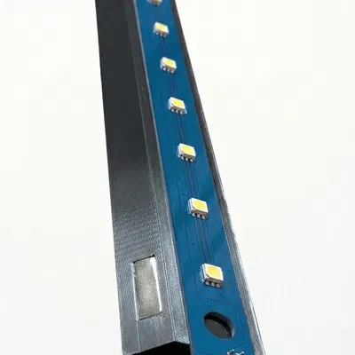 Ngàm nam châm gắn thanh đèn LED (Flashforge + máy khác)