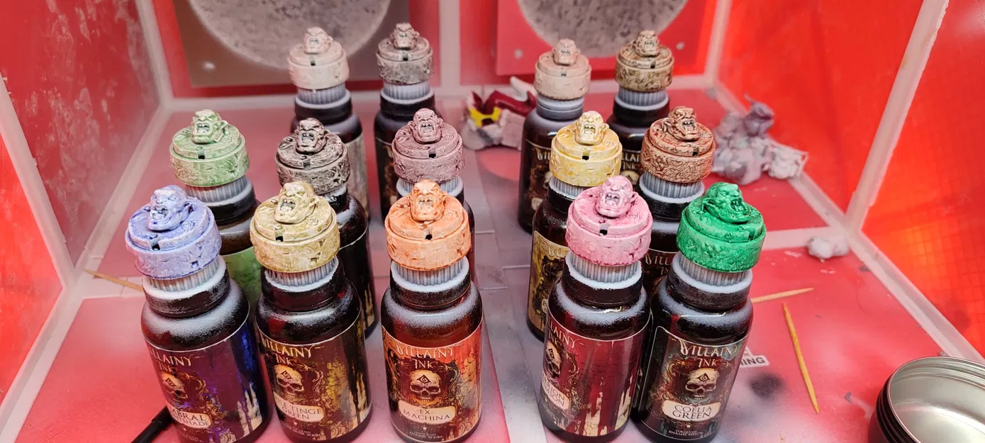 Thẻ swatch nắp chai mực Villainy Ink - Image 1