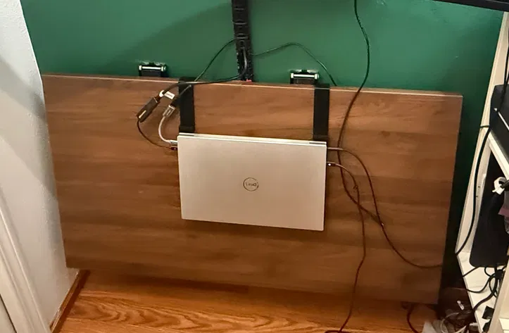 Ngàm đỡ bàn gấp cho Dell XPS 9700 (Folding Desk Bracket) - Image 1