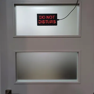 Bảng DO NOT DISTURB điều khiển theo trạng thái MS Teams