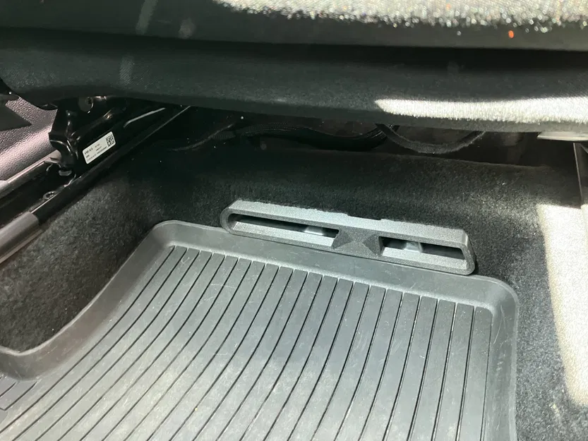 Nắp che cửa gió sàn hàng ghế sau KAROQ / KODIAQ - Image 1