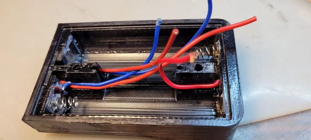 Vỏ pin 18650 cho BAOFENG UV-10R - Image 3