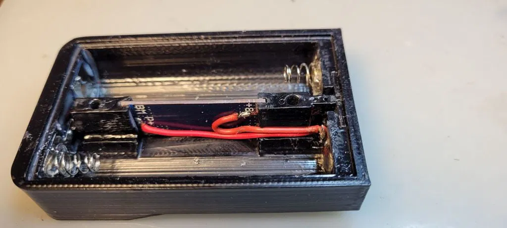 Vỏ pin 18650 cho BAOFENG UV-10R - Image 9