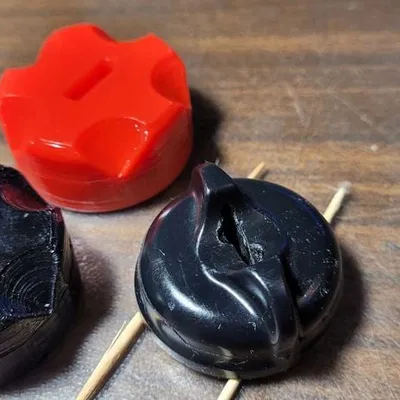 Nắp dầu/ xăng Echo P021005581/P021005591 cho máy cưa (CS2600…SH305S)