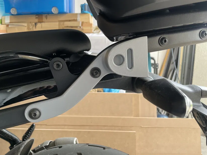 Giá đỡ khóa đĩa Xena XX14 cho Royal Enfield Guerrilla - Image 2