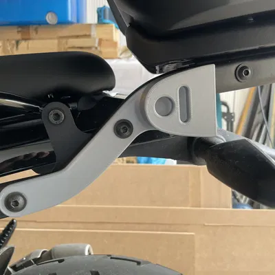 Giá đỡ khóa đĩa Xena XX14 cho Royal Enfield Guerrilla