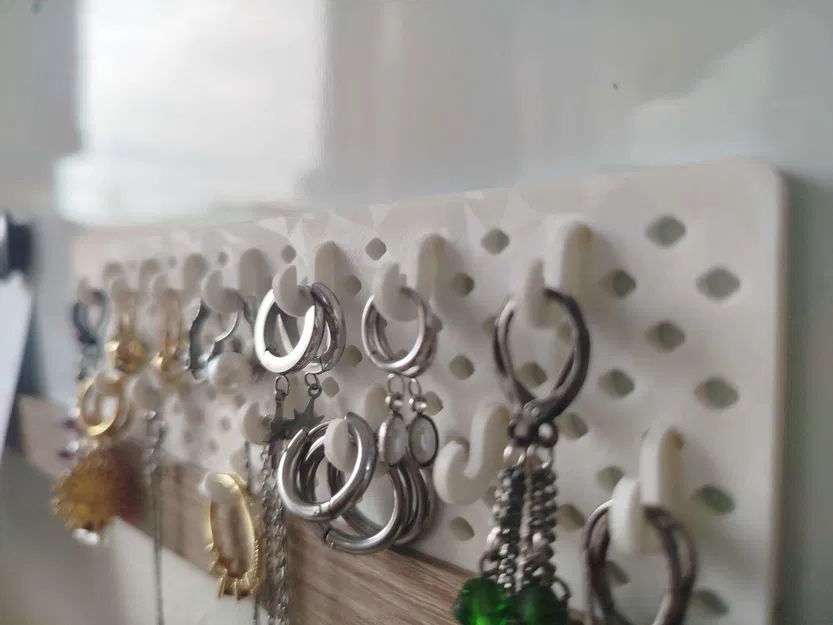 Bảng kiểu SKADIS tùy biến có móc và khe gắn nam châm cho whiteboard - Image 1