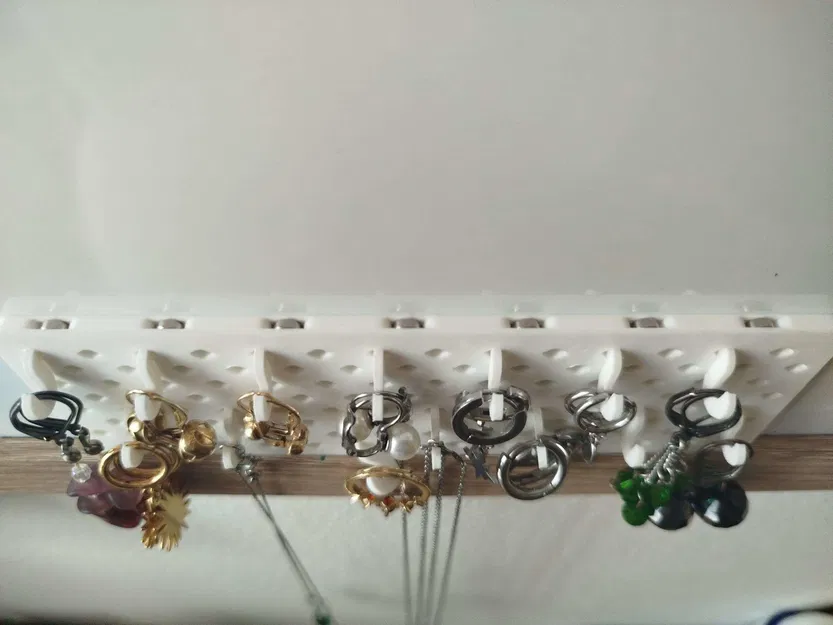 Bảng kiểu SKADIS tùy biến có móc và khe gắn nam châm cho whiteboard - Image 3