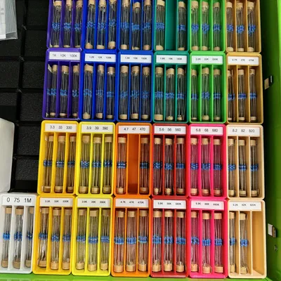 Khay điện trở xếp chồng cho Gridfinity