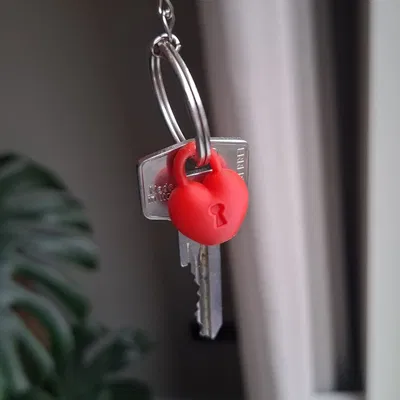 Móc Khóa Ổ Khóa Trái Tim (Keychain Heart Lock)