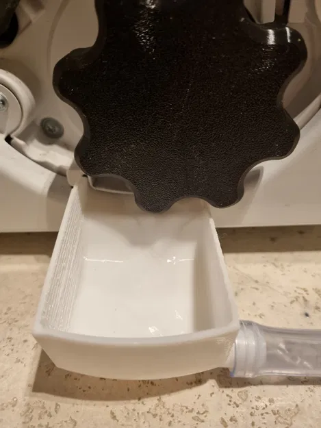 Cốc xả bơm máy giặt Bosch kèm đầu nối ống - Image 2