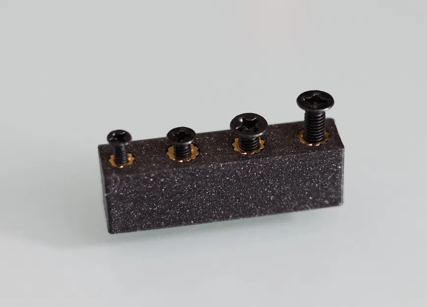 Khối test/tập heat-set threaded insert CNC Kitchen (M2, M2.5, M3) - Image 1