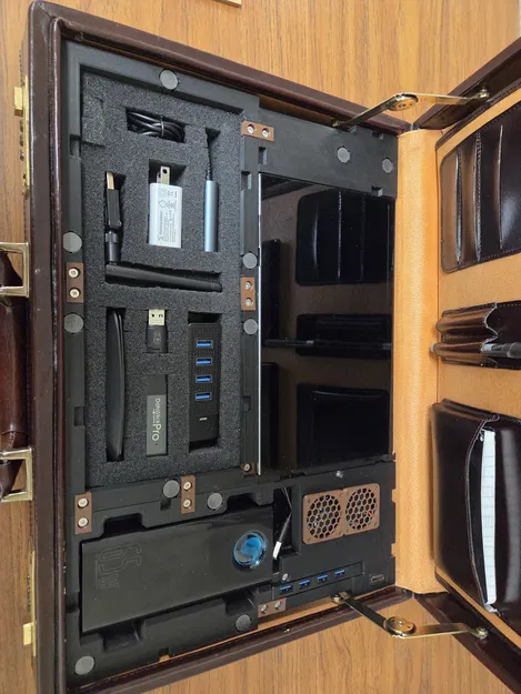 Bộ Briefcase Pentesting Rig cho Raspberry Pi (Raspberry Pi Briefcase Pentesting Rig) - Image 4