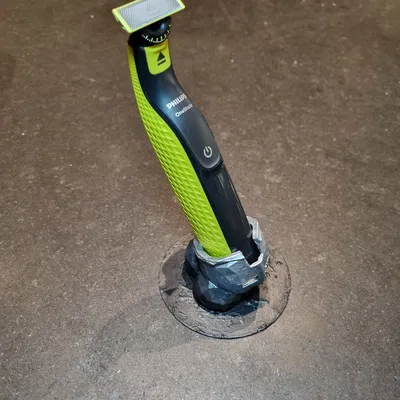 Philips One Blade – Stand phong cách Medieval (mũ cắm trên đá)