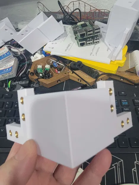 Một bộ bàn Ikea Lack nữa (Yet another Ikea Lack Table) - Image 8