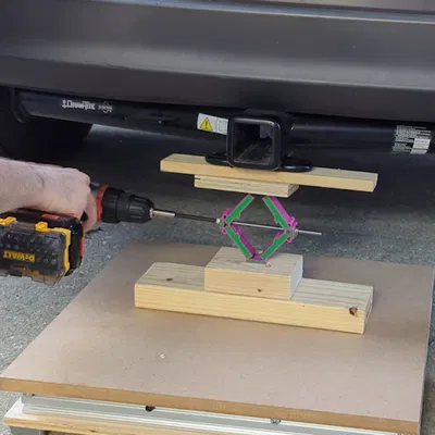 Flexijack: Kích print-in-place lõi cứng, bản lề TPU