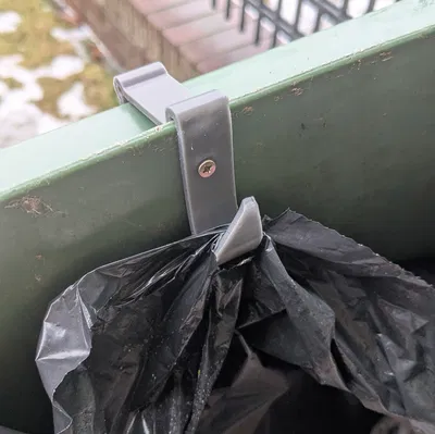 Kẹp túi rác (garbage bag clip)