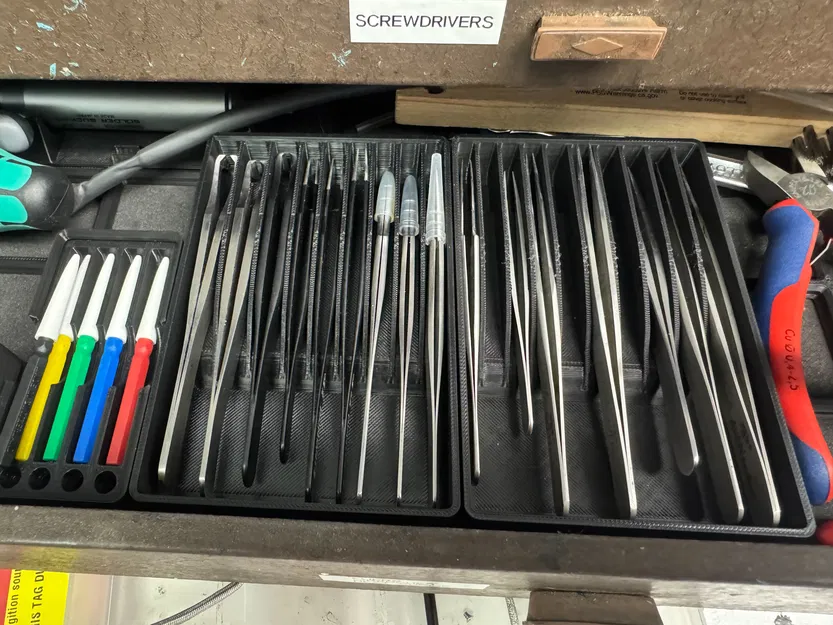 Gridfinity Tweezer Holder (Khay/Holder kẹp nhíp Gridfinity) - Image 1