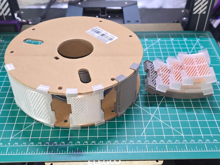 Hộp Desiccant Cong Dạng Parametric Gắn Theo Cạnh Spool - Image 1