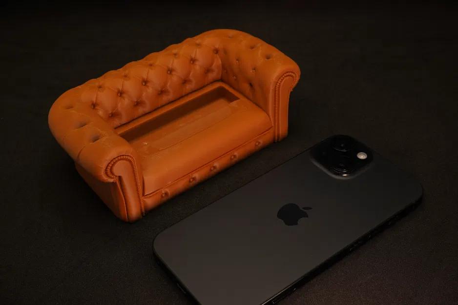 Đế đỡ smartphone sofa Chesterfield – Vẻ sang cổ điển cho bàn làm việc - Image 5