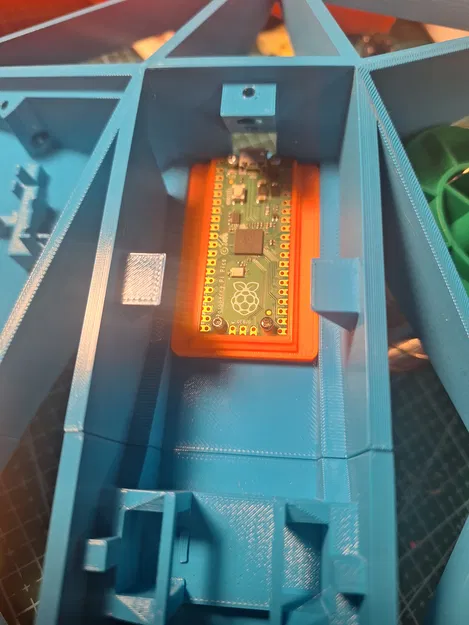 Bản độ mount Raspberry Pi Pico cho Poly Clone Hero Controller - Image 1