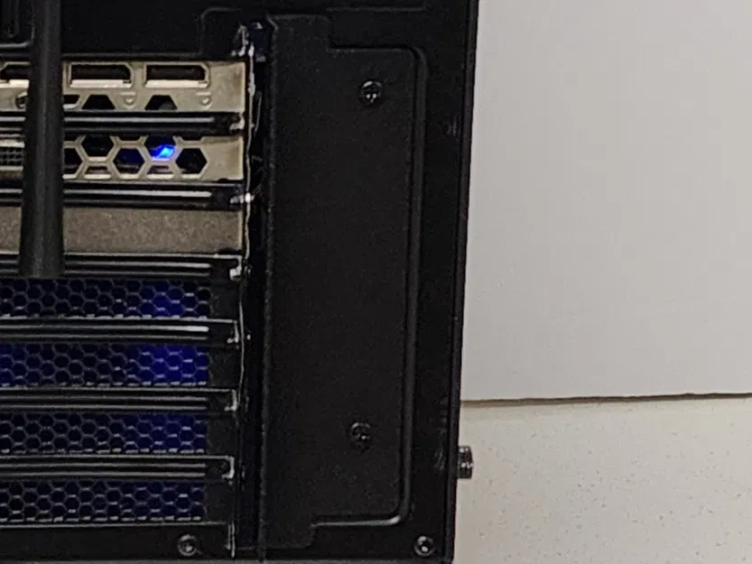 Nắp che khe PCIe cho Phanteks Eclipse P300 (PCIe Bracket Cover) - Image 1