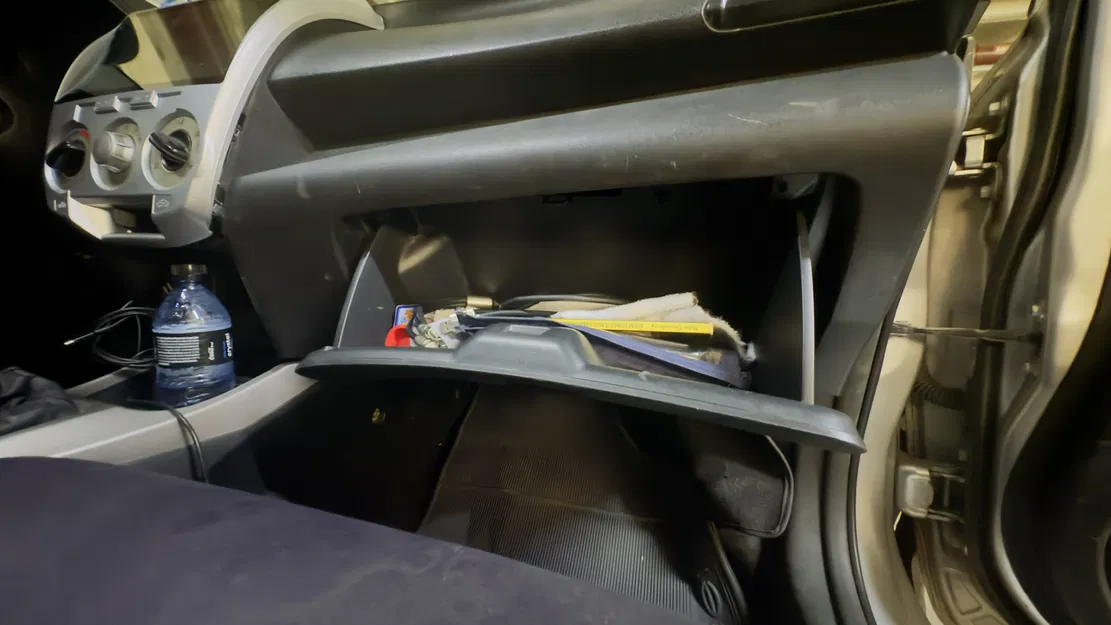 Case Theo Dõi Xe Tàng Hình cho Apple AirTag - Image 8