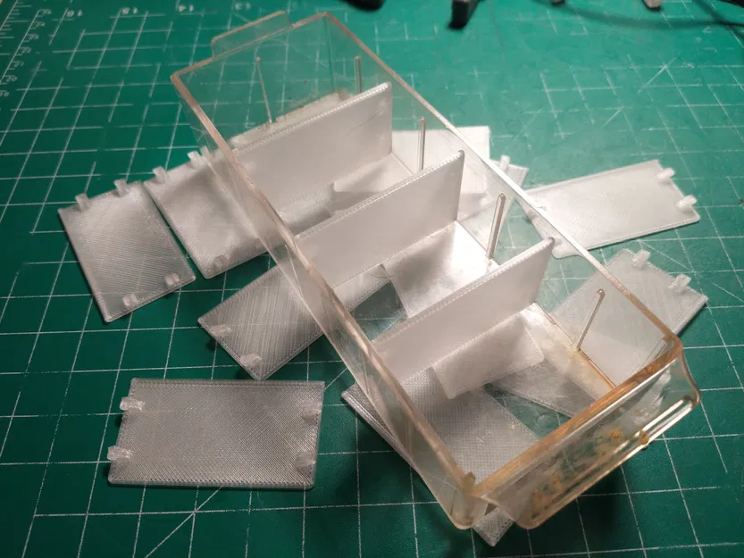 Vách chia ngăn ngăn kéo linh kiện nhỏ (Small Parts Drawer Divider) - Image 1