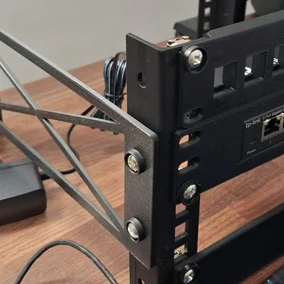 Thanh rail rack 4U cho cage nuts