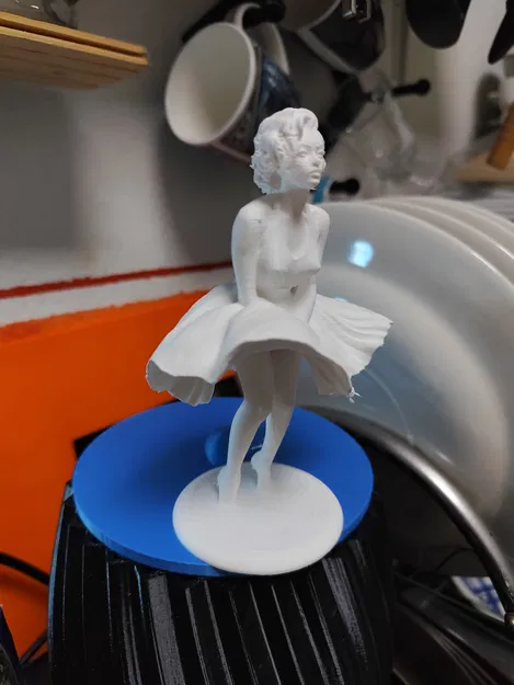 Tượng điêu khắc Maralyn Munroe (phiên bản khác) - Image 3